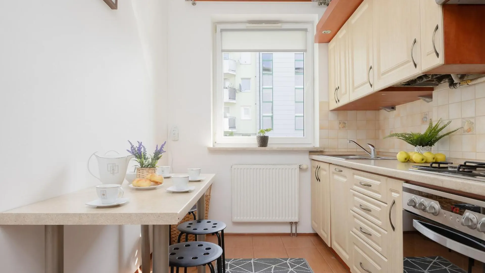Apartament Na Parterze Z Parkingiem I Biurkiem Do Pracy Zdalnej W Piasecznie By Noclegi Renters Piaseczno  0*, Piaseczno (Masovia) Polen
